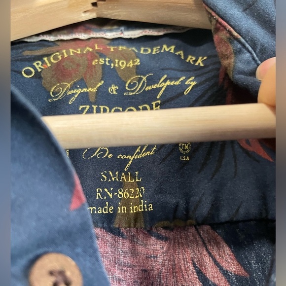 Zip Code Navy Blue Men’s  Hawaian Button Up Shirt - Picture 8 of 9
